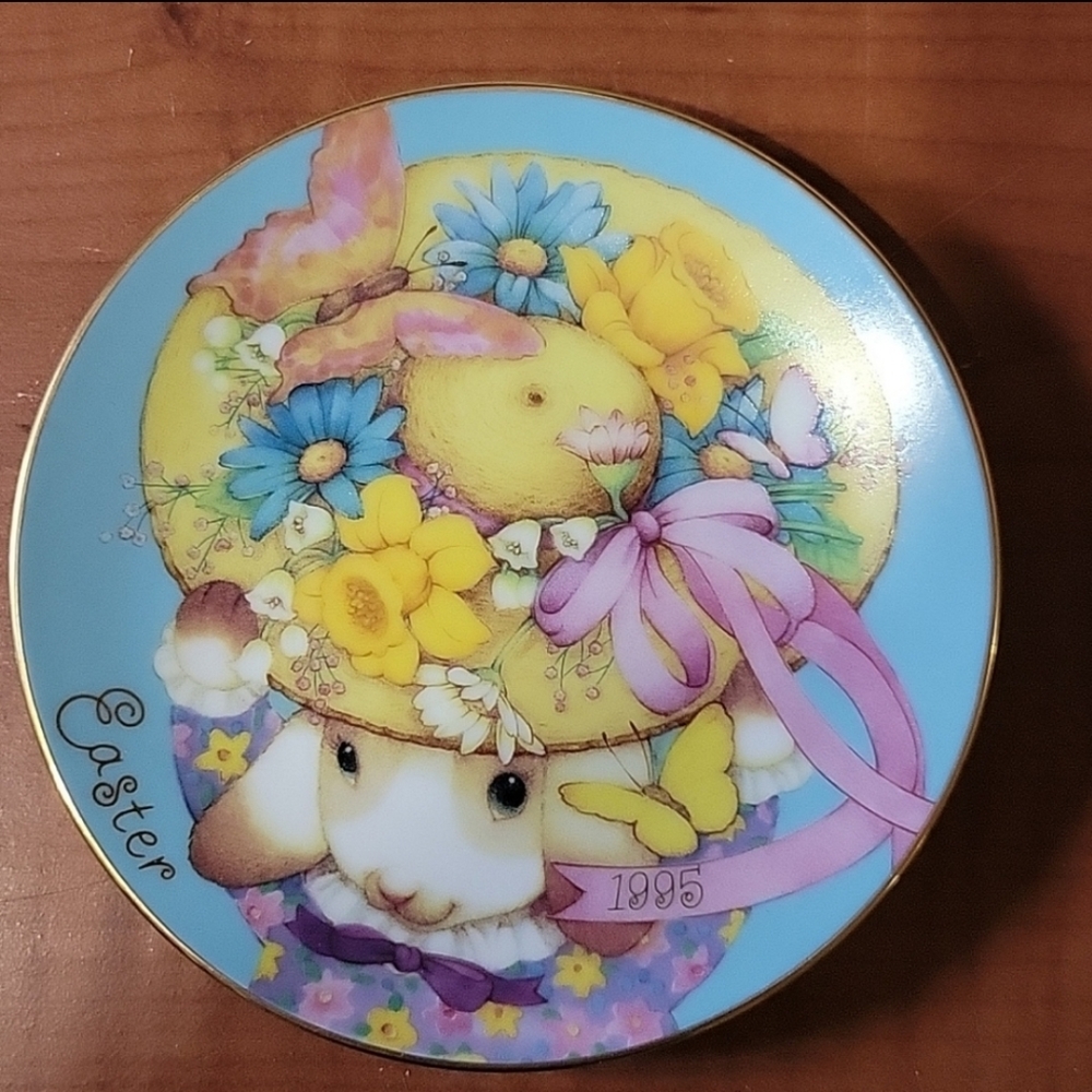1995 Avon Easter Plate "My Easter Bonnet"